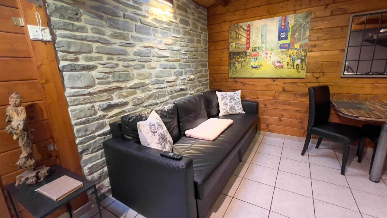 Au Chalet D'Isa Havelange المظهر الخارجي الصورة